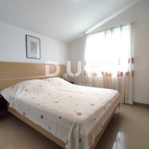 ISTRA, PULA - Penthouse 120 m2, pogled na more, jacuzzi, vrt, parking, namješteno