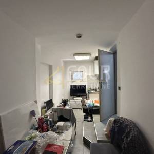 Istra, Pula, poslovni prostor, 56m2