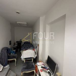 Istra, Pula, poslovni prostor, 56m2