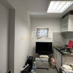 Istra, Pula, poslovni prostor, 56m2