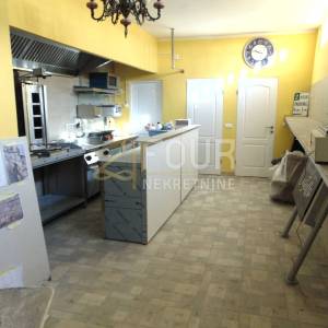 Istra, Pula, poslovni prostor, caffe bar + fast food