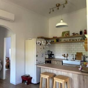 ISTRA ,PULA Prekrasan renovirani austrougarski stan pun svijetlosti! 
