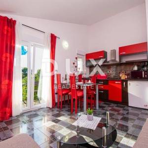 ISTRA, PULA Prekrasna apartmanska kuća! 