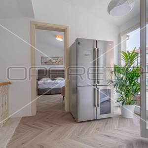 Istra, Pula: prekrasna austrougarska kuća, 350m2, širi centar