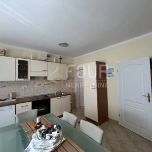 Istra, Pula, Premantura, samostojeća kuća s bazenom, 414m2