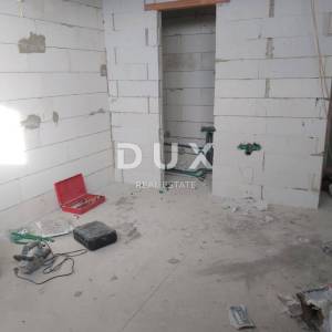 ISTRA, Pula PRILIKA za investitore 12 studio apartmana i stan 80 m2 u centru grada