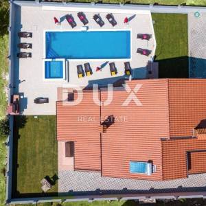 ISTRA, PULA - Prostrana kuća sa dva stana 