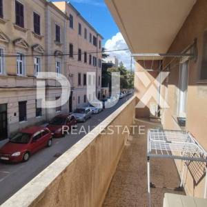 ISTRA, PULA - Prostrani stan u centru grada! 