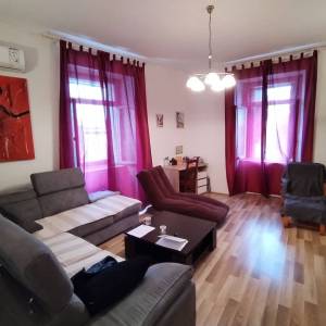 ISTRA, PULA - Prostrani stan u centru grada! 
