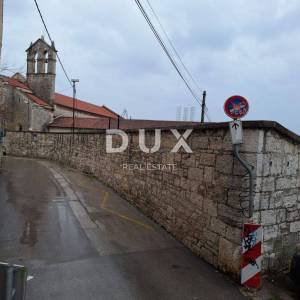 ISTRA, PULA- Prostrani stan u centru grada! 