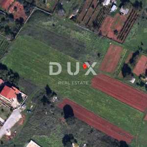 ISTRA, PULA - Prostrano zemljište, prilika za investitore