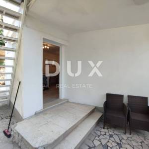 ISTRA, PULA - Renovirana apartmanska kuća na neponovljivoj lokaciji