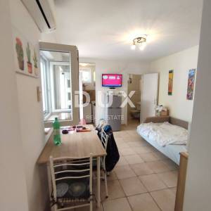 ISTRA, PULA - Renovirana apartmanska kuća na neponovljivoj lokaciji
