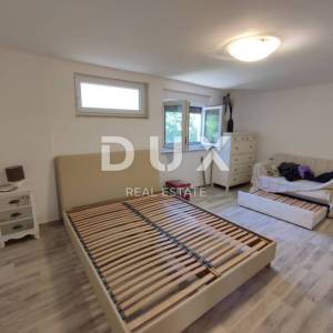 ISTRA, PULA - Renovirana apartmanska kuća na neponovljivoj lokaciji