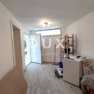 ISTRA, PULA - Renovirana apartmanska kuća na neponovljivoj lokaciji