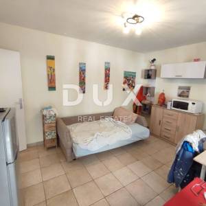 ISTRA, PULA - Renovirana apartmanska kuća na neponovljivoj lokaciji