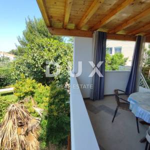 ISTRA, PULA - Renovirana apartmanska kuća na neponovljivoj lokaciji