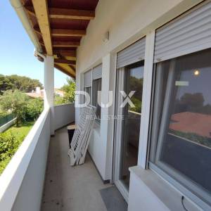 ISTRA, PULA - Renovirana apartmanska kuća na neponovljivoj lokaciji