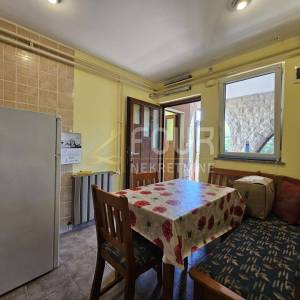 Istra, Pula - sami centar, 46.45m2 - 2 stana, izvrsno za investiciju!