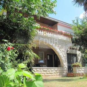 Istra, Pula - sami centar, 46.45m2 - 2 stana, izvrsno za investiciju!