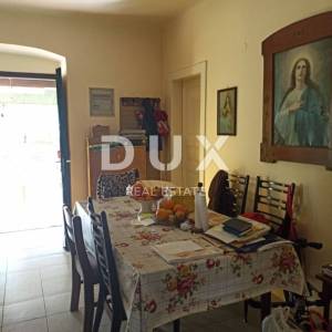 ISTRA, PULA - Samostojeća kuća + građevinsko zemljište - BLIZINA MORA!!