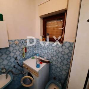 ISTRA, PULA- Samostojeća kuća sa dva stana!