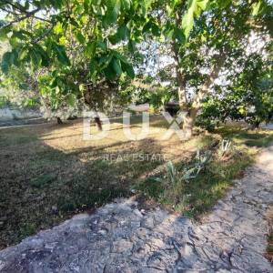 ISTRA, PULA - Samostojeća kuća na Velom Vrhu 400m2