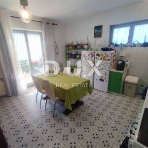 ISTRA, PULA - Samostojeća kuća na Velom Vrhu 400m2