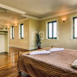 Istra, Pula, samostojeća vila s bazenom, 458m2, blizina mora!