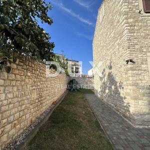 ISTRA, PULA - Skriveni dragulj : Bajkovita kamena kuća s dva stana
