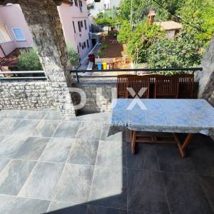 ISTRA, PULA - Skriveni dragulj : Bajkovita kamena kuća s dva stana