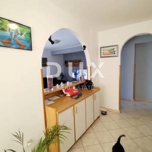 ISTRA, PULA -Stan 102m2 sa velikom garažom na mirnoj lokaciji!