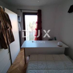 ISTRA, PULA- Stan 79m2 za renovaciju!