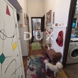 ISTRA, PULA Stan na rivi u austrougarskoj zgradi 99 m2 - VELIKA TERASA!!