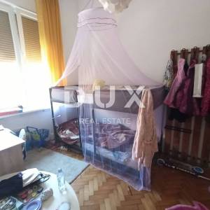 ISTRA, PULA Stan na rivi u austrougarskoj zgradi 99 m2 - VELIKA TERASA!!