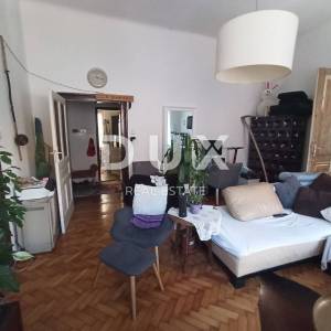 ISTRA, PULA Stan na rivi u austrougarskoj zgradi 99 m2 - VELIKA TERASA!!