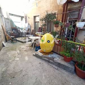 ISTRA, PULA Stan na rivi u austrougarskoj zgradi 99 m2 - VELIKA TERASA!!