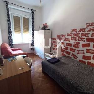 ISTRA, PULA Stan na rivi u austrougarskoj zgradi 99 m2 - VELIKA TERASA!!