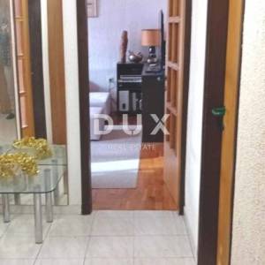 ISTRA, PULA Stan u austrougarskoj zgradi 78 m2