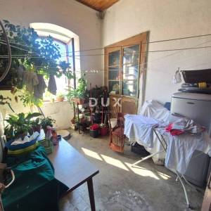ISTRA, PULA - Stan u samom centru grada 70 m2 - PJEŠAČKA ZONA!! 