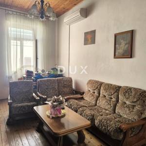ISTRA, PULA - Stan u samom centru grada 70 m2 - PJEŠAČKA ZONA!! 