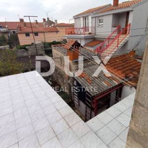  ISTRA, PULA Stan za adaptaciju idealan za više apartmana u blizini Arene!