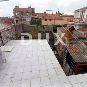  ISTRA, PULA Stan za adaptaciju idealan za više apartmana u blizini Arene!