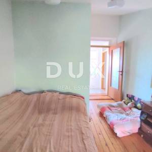 ISTRA, PULA - Stan za renovaciju u strogom centru grada