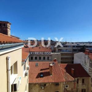 ISTRA, PULA - Stan za renovaciju u strogom centru grada
