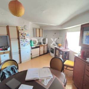 ISTRA, PULA - Stan za renovaciju u strogom centru grada