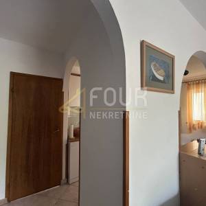 Istra, Pula - Valdebek, etaža, 131m2, 3s+db, balkon, vrt, garaža