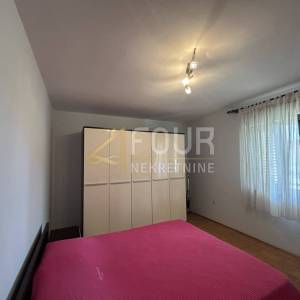Istra, Pula - Valdebek, etaža, 131m2, 3s+db, balkon, vrt, garaža