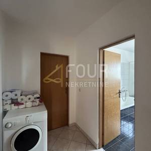 Istra, Pula - Valdebek, etaža, 131m2, 3s+db, balkon, vrt, garaža