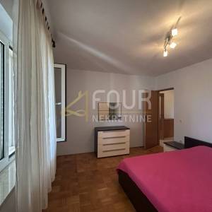 Istra, Pula - Valdebek, etaža, 131m2, 3s+db, balkon, vrt, garaža